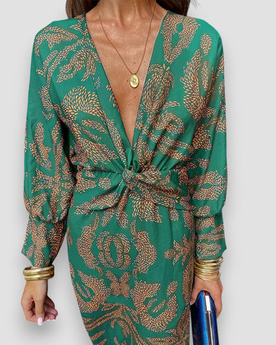 Elegante abito da donna a maniche lunghe
