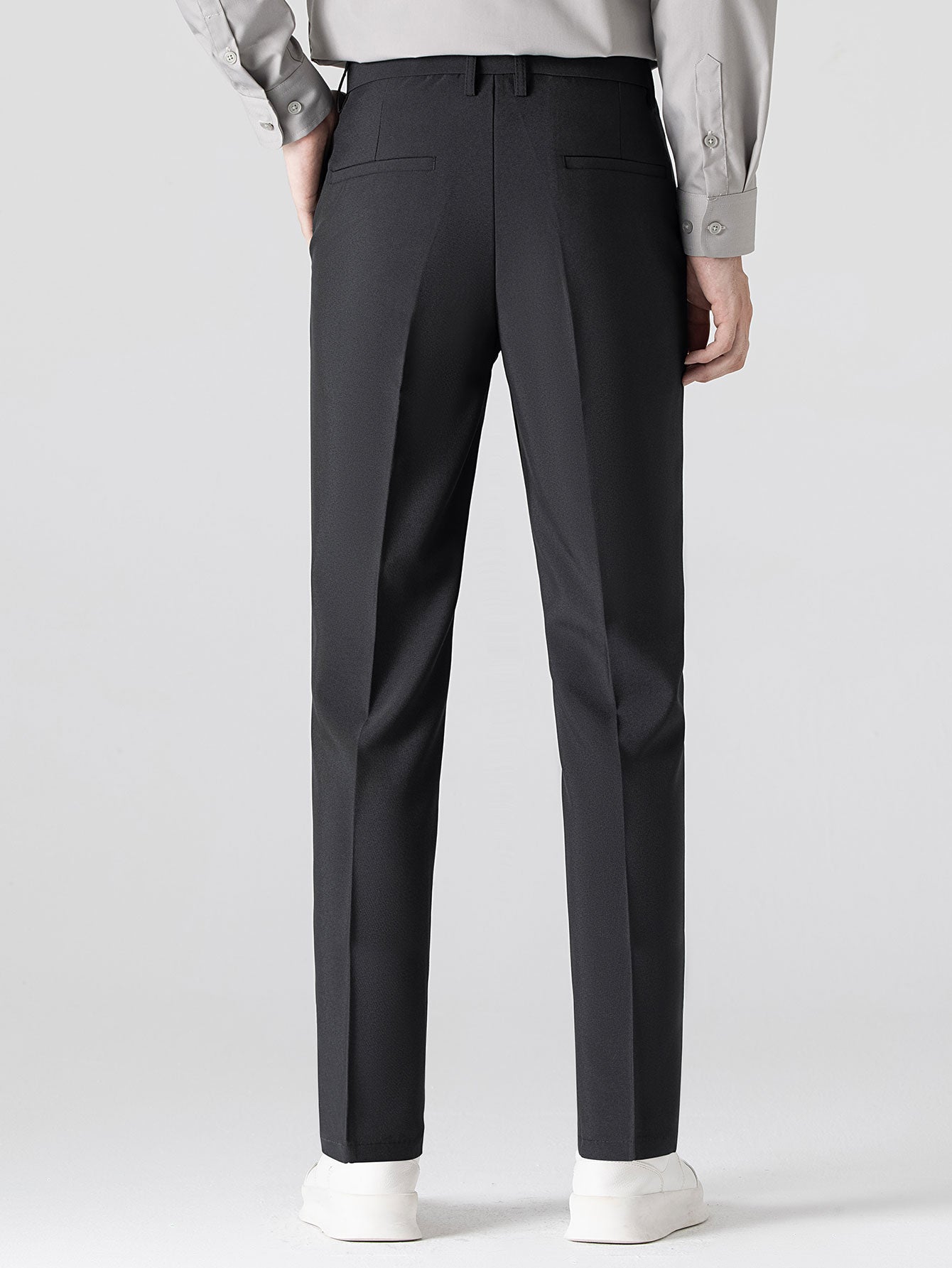 Marco | Maglietta Polo a V e Pantaloni Slim