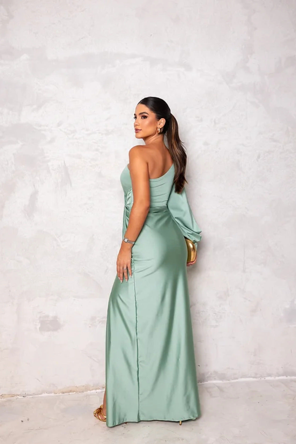 Abito elegante con silhouette