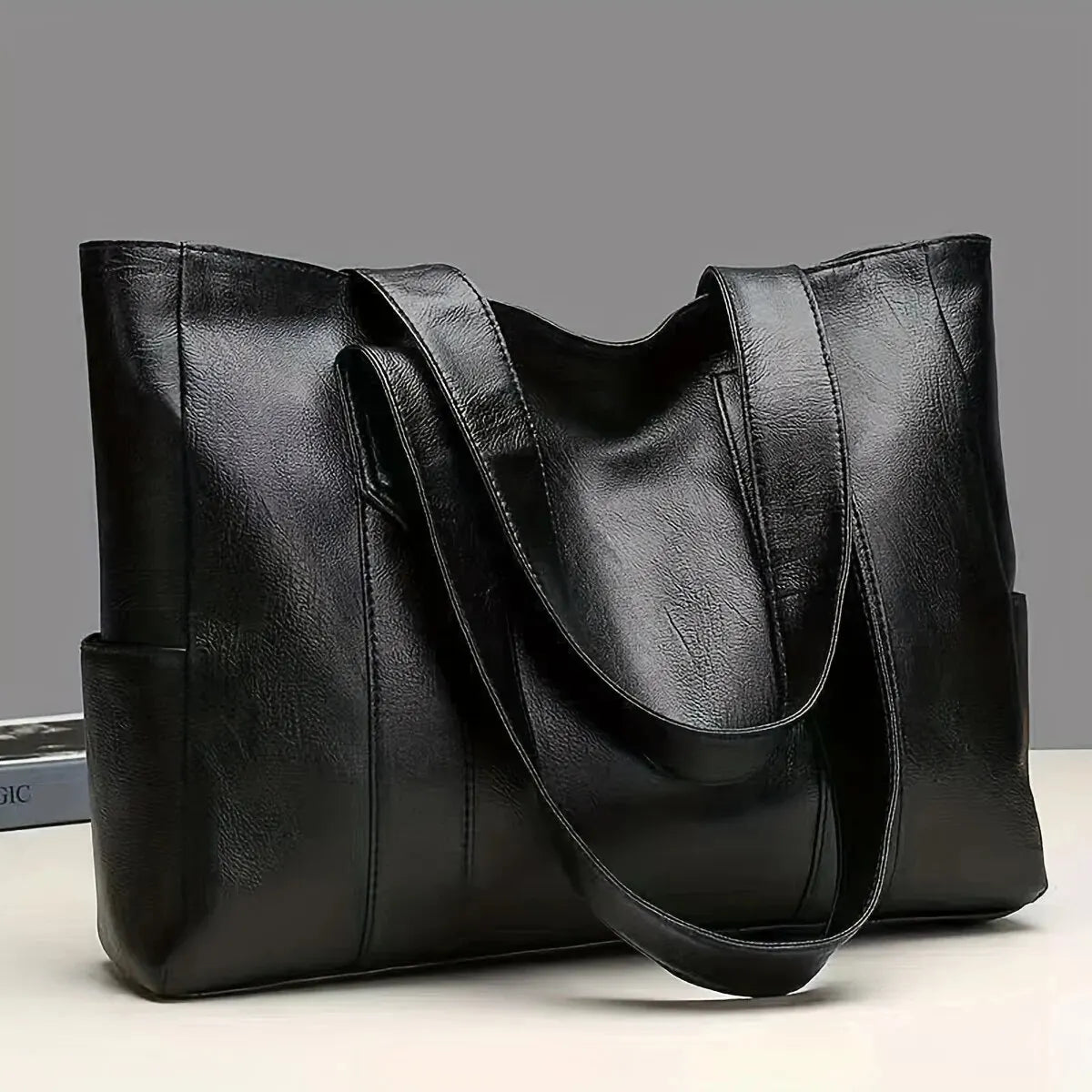 Lena | Eleganza Classica Senza Tempo
