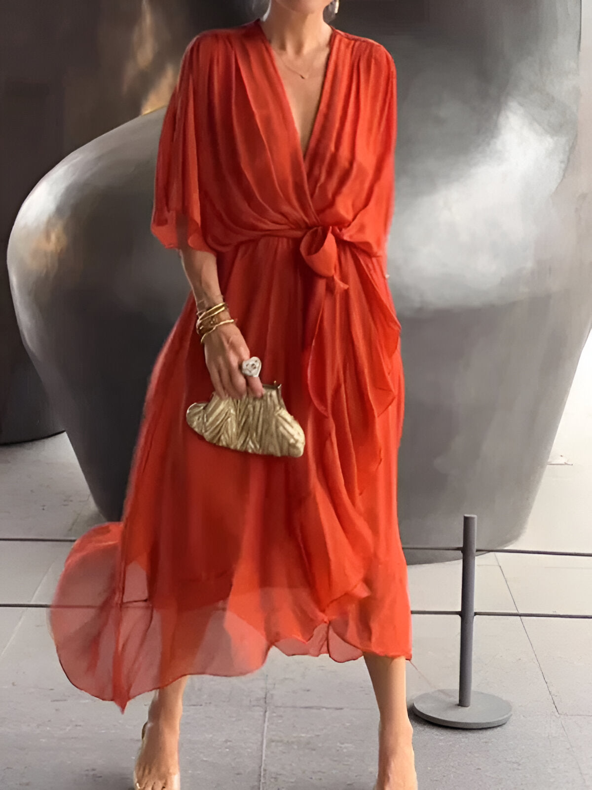 Caira™ | Abito in chiffon con scollo a V