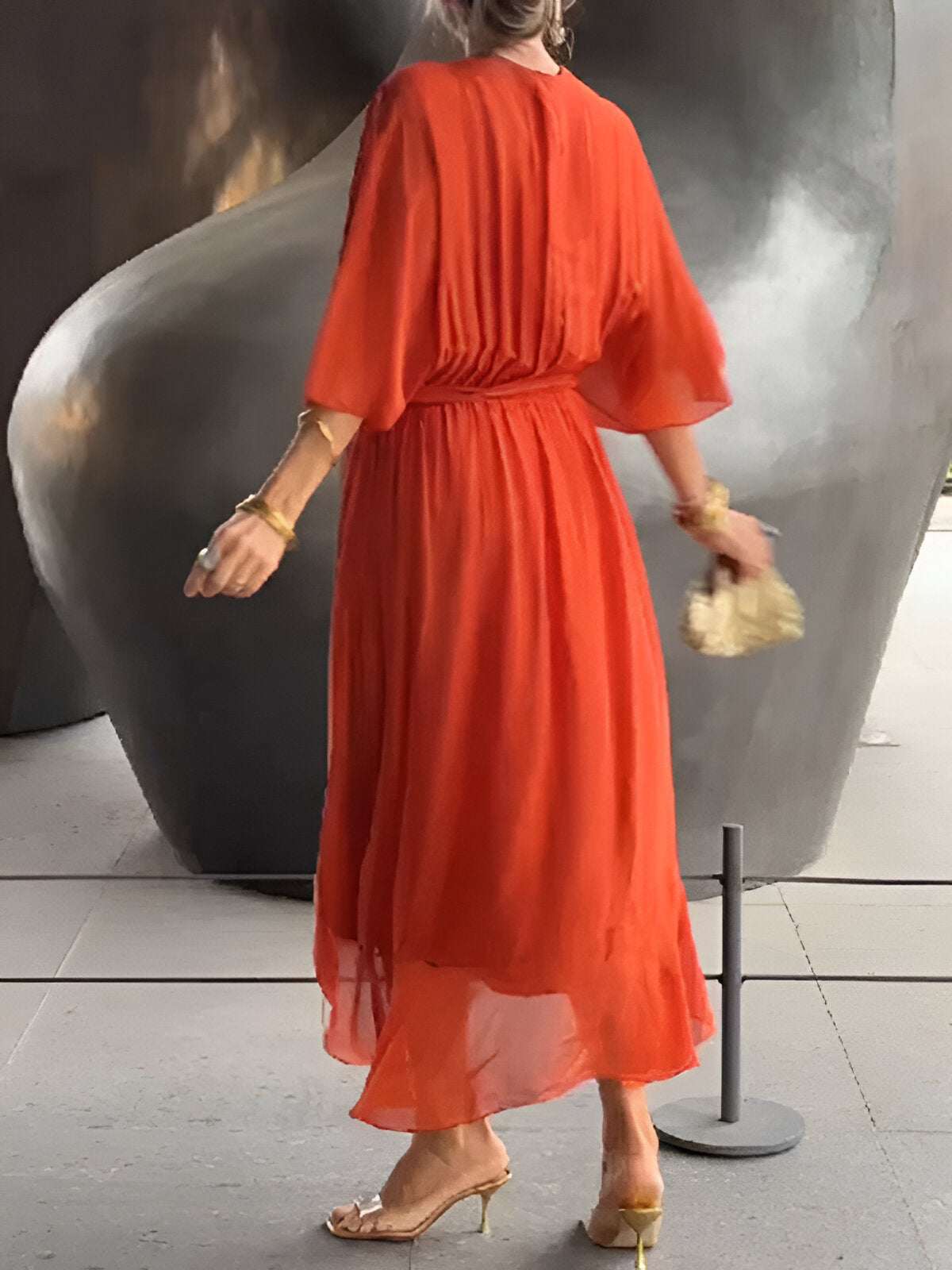 Caira™ | Abito in chiffon con scollo a V