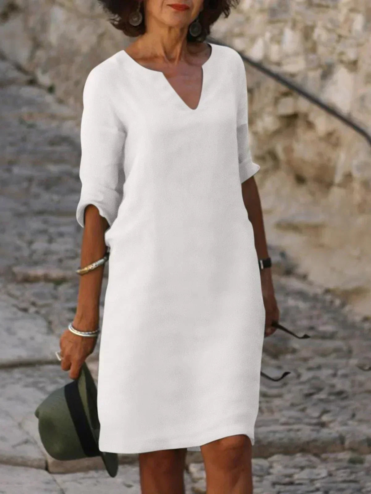 Anyae™ | Abito con scollo a V e design che nasconde la pancia
