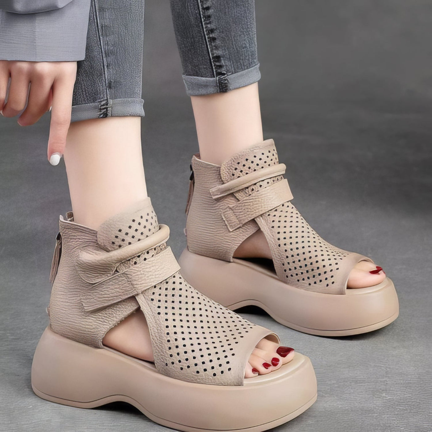 Sandali a forma di stivali | Eleganza Estiva